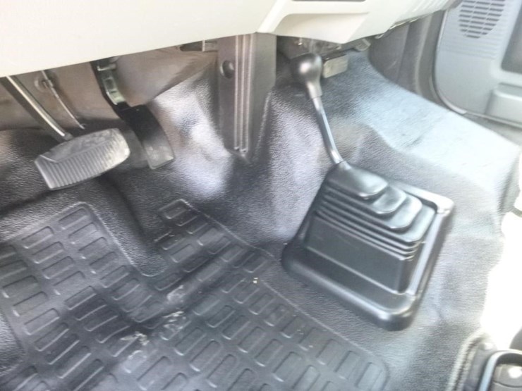 2015-ford-f550-image-18