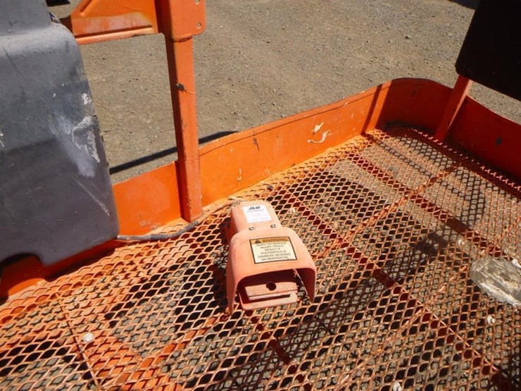 2007-jlg-400s-image-11