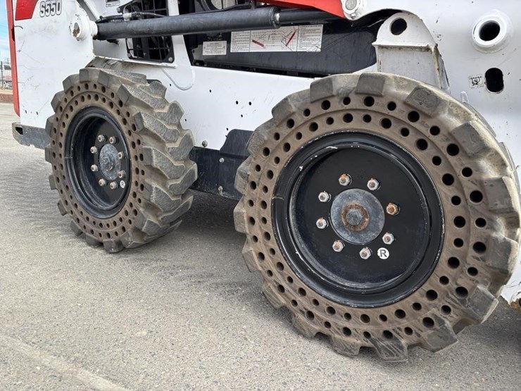 2018-bobcat-s550-image-17