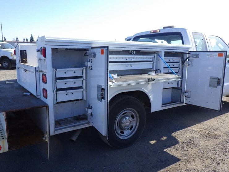 2010-ford-f350-image-9
