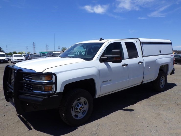 2019-chevrolet-2500hd-image-1