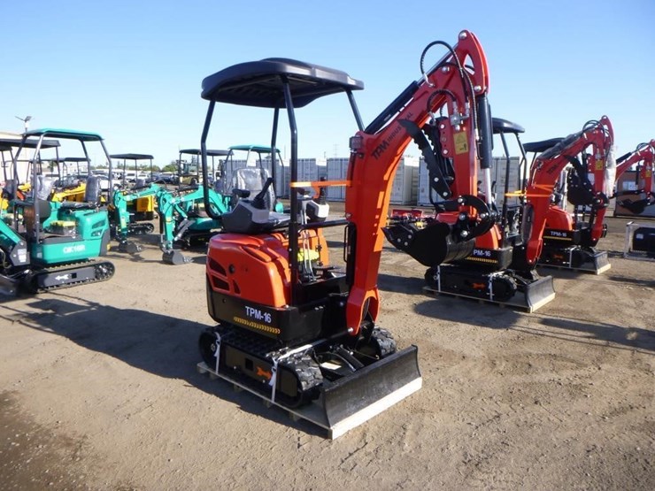 2025-tpm-16-hydraulic-excavator-image-2