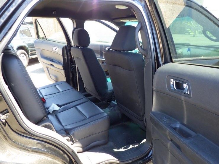 2015-ford-explorer-image-9