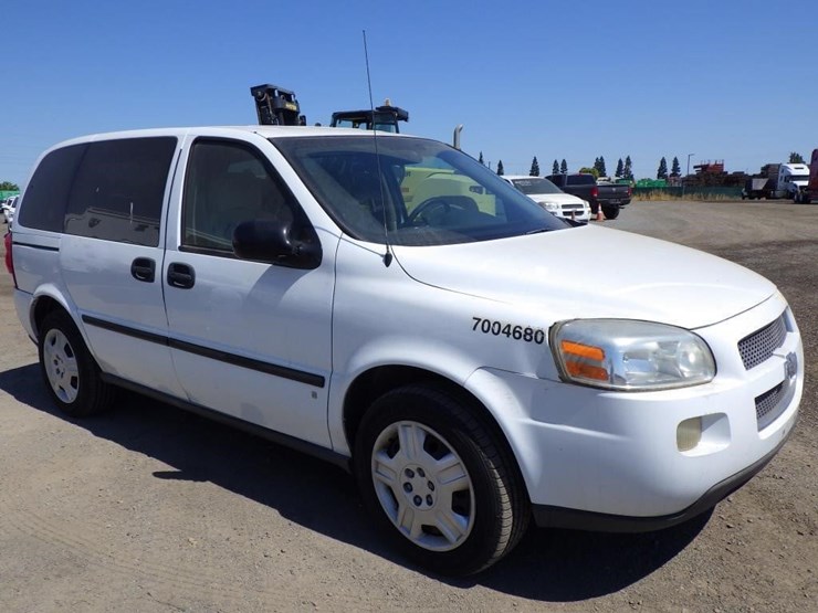 2008-chevrolet-uplander-image-2