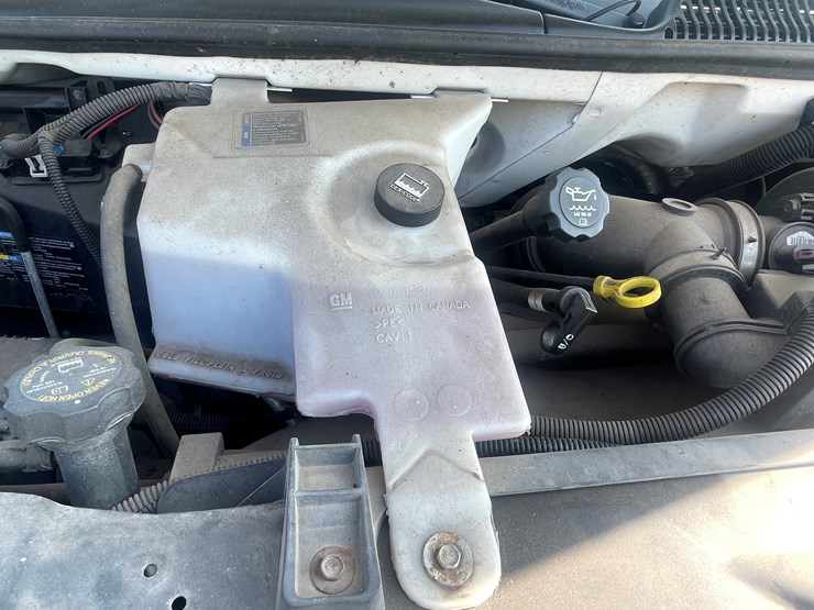 2005-chevrolet-3500-image-76