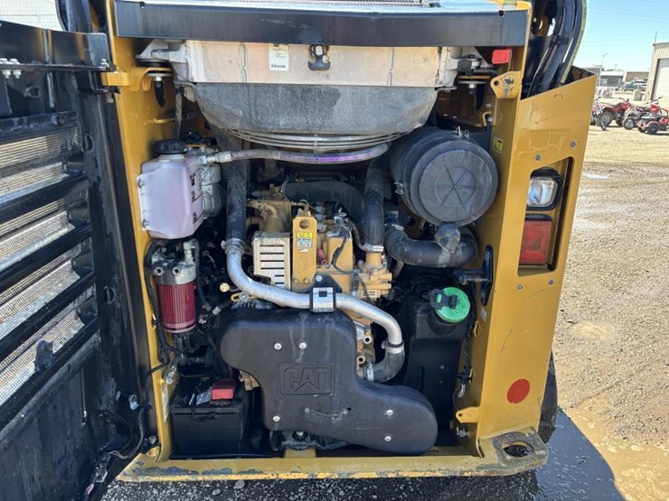 2016-caterpillar-259d-image-31