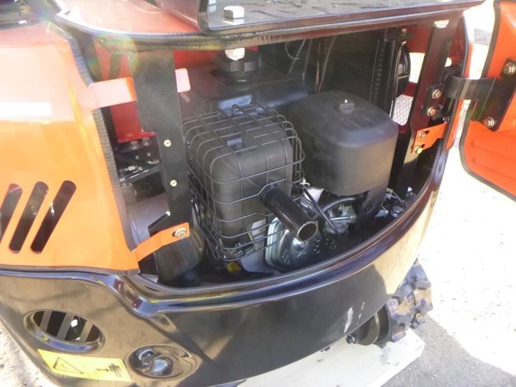 2025-tpm-16-hydraulic-excavator-image-26