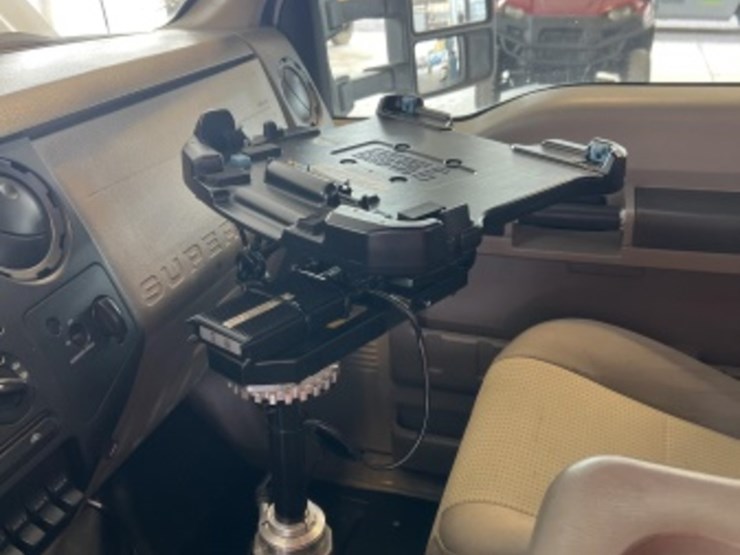 2008-ford-f550-image-21
