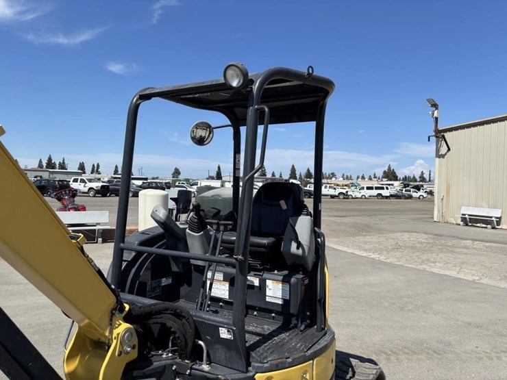 2020-yanmar-vi035-hydraulic-excavator-image-25