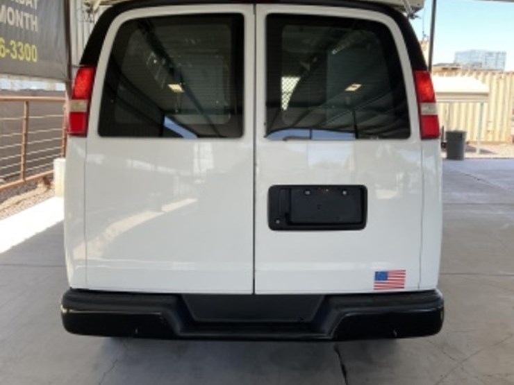 2013-chevrolet-express-2500-image-6