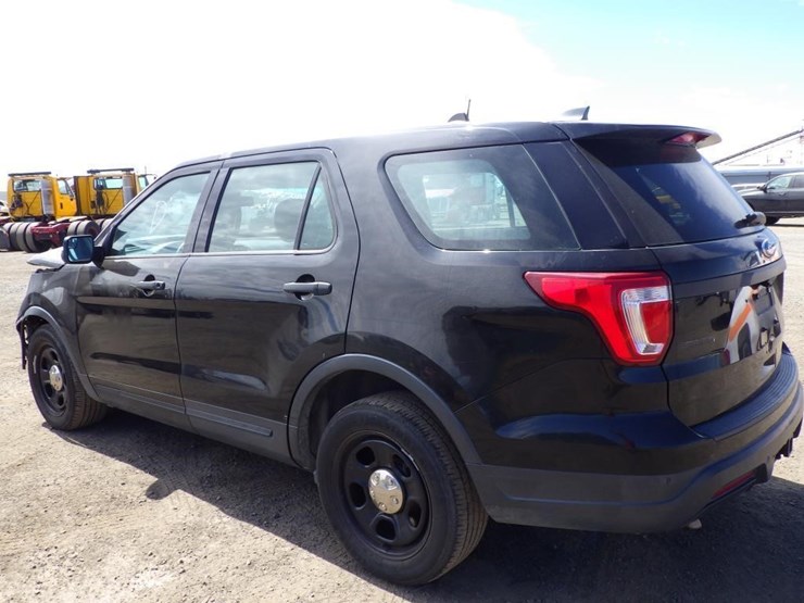 2018-ford-explorer-image-5