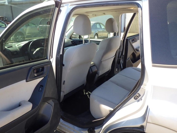 2015-subaru-forester-image-7