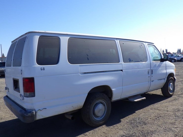 2006-ford-econoline-350-image-4