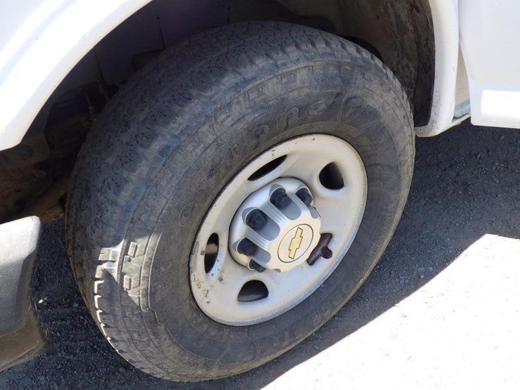 2013-chevrolet-express-3500-image-13