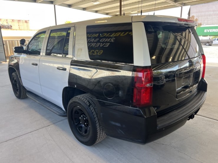 2017-chevrolet-tahoe-image-5