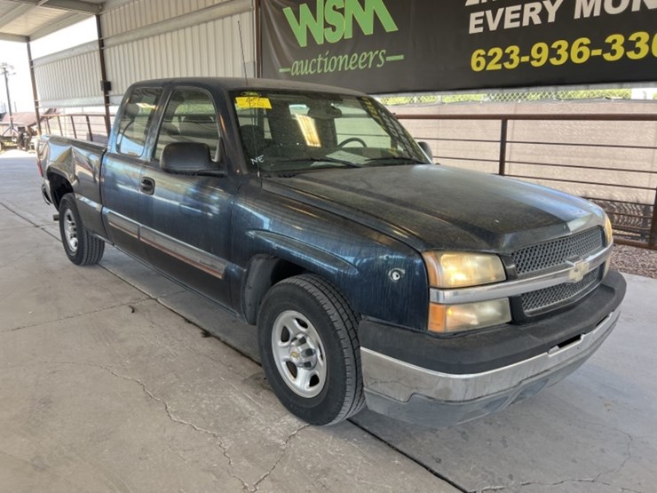 2004-chevrolet-silverado-1500-image-2
