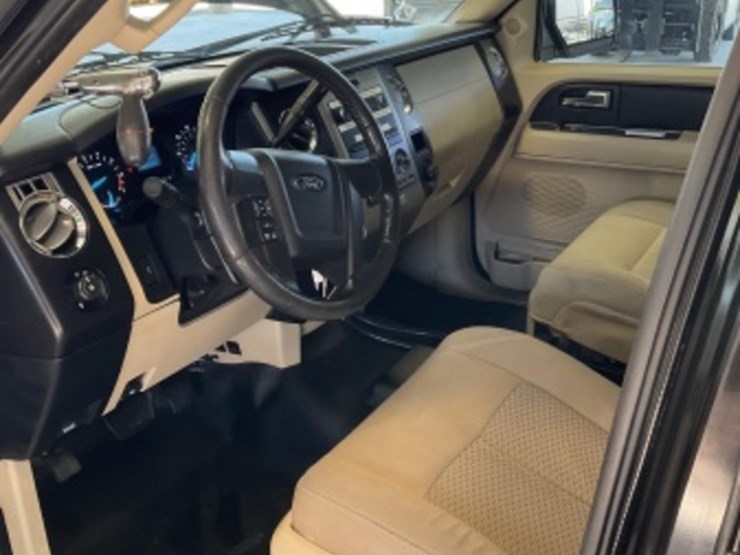 2015-ford-expedition-image-22