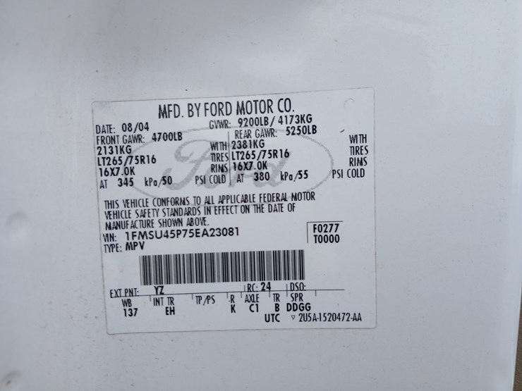 2005-ford-excursion-image-22