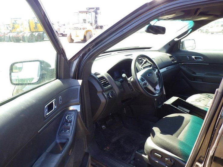 2014-ford-explorer-image-6