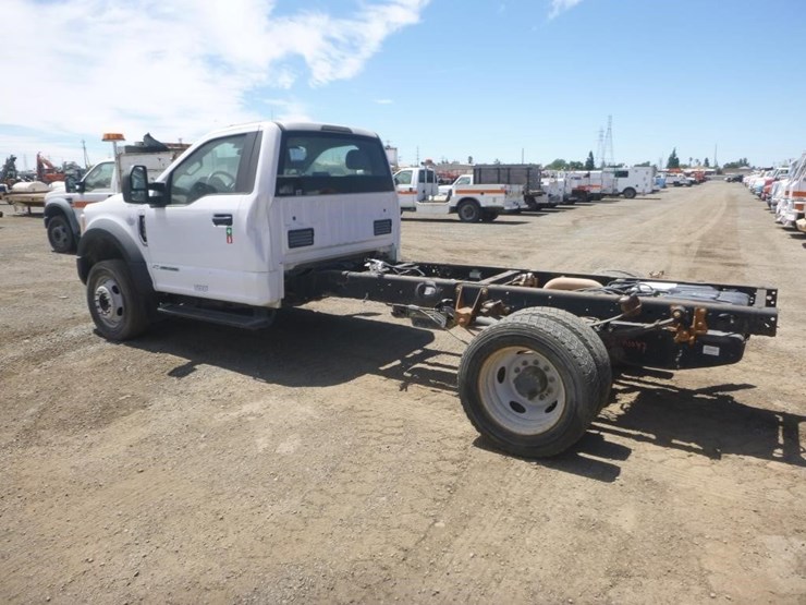 2017-ford-f550-image-4