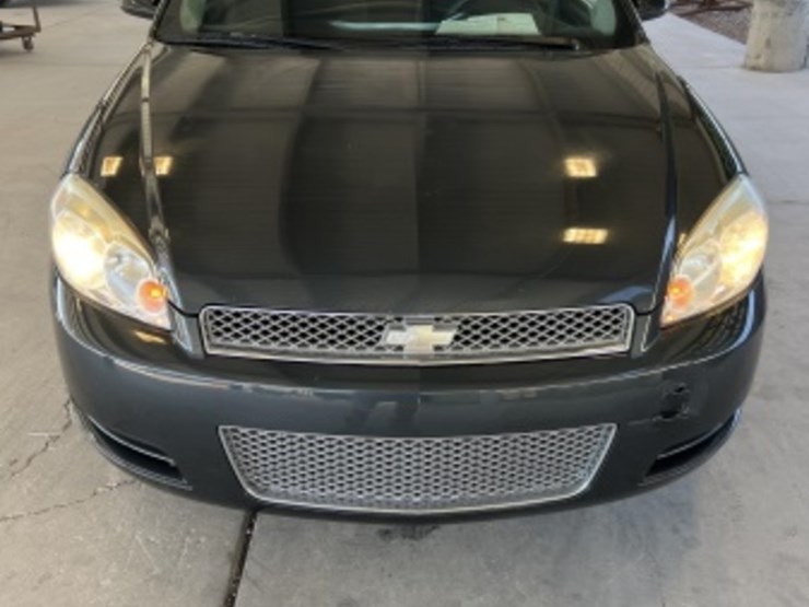 2015-chevrolet-impala-sdn-image-3