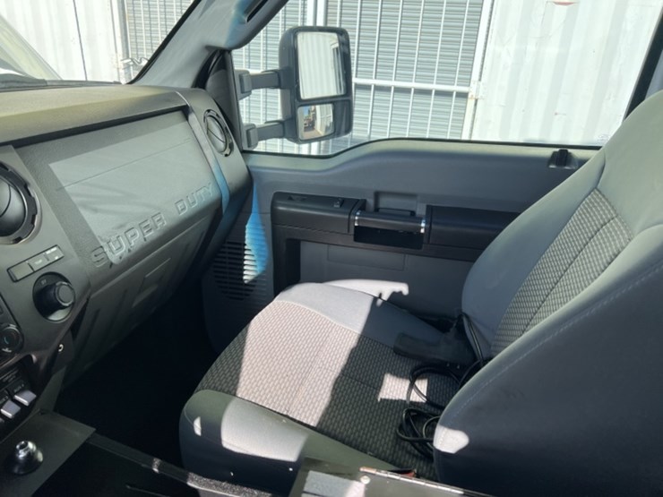 2016-ford-f550-image-24