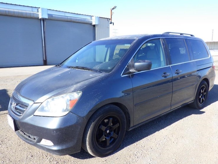 2006-honda-odyssey-image-1