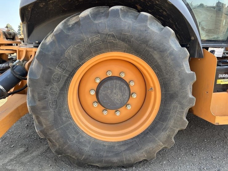 2015-case-super-n-loader-backhoe-image-28