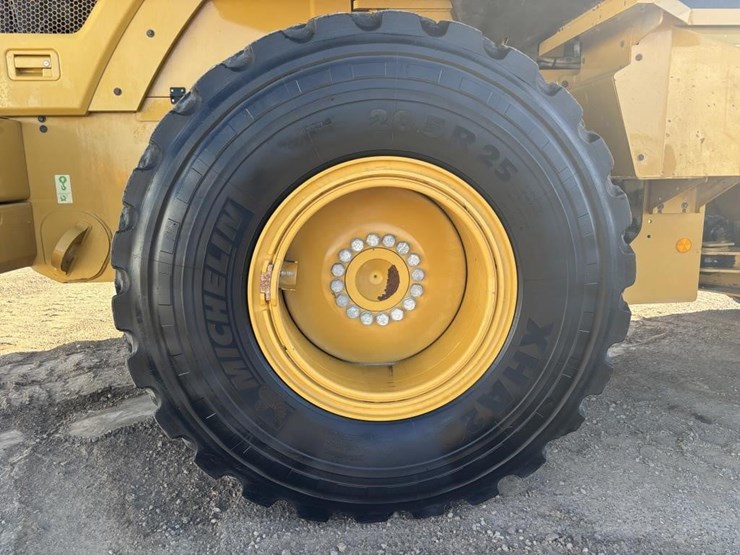 2019-caterpillar-930m-image-17