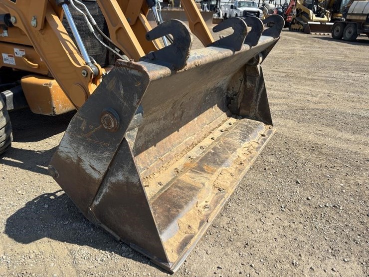 2015-case-super-n-loader-backhoe-image-10