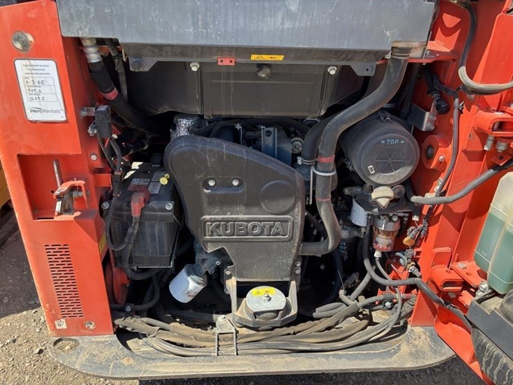 kubota-ssv65-image-30