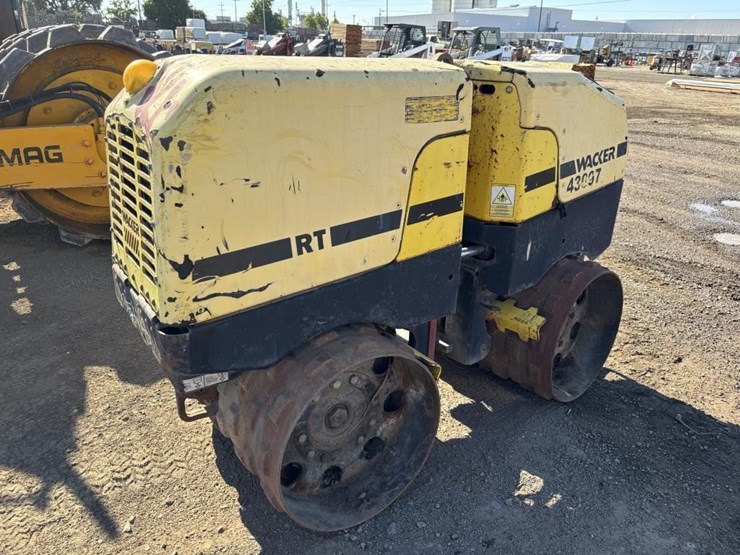 wacker-43097-trench-compactor-image-1