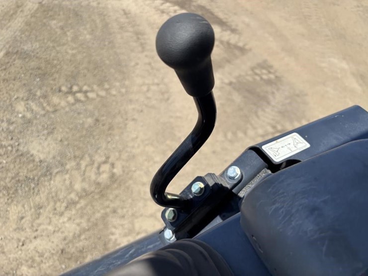 2020-deere-17g-image-30