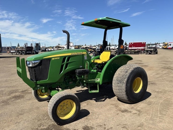 2016-john-deere-5055e-image-1
