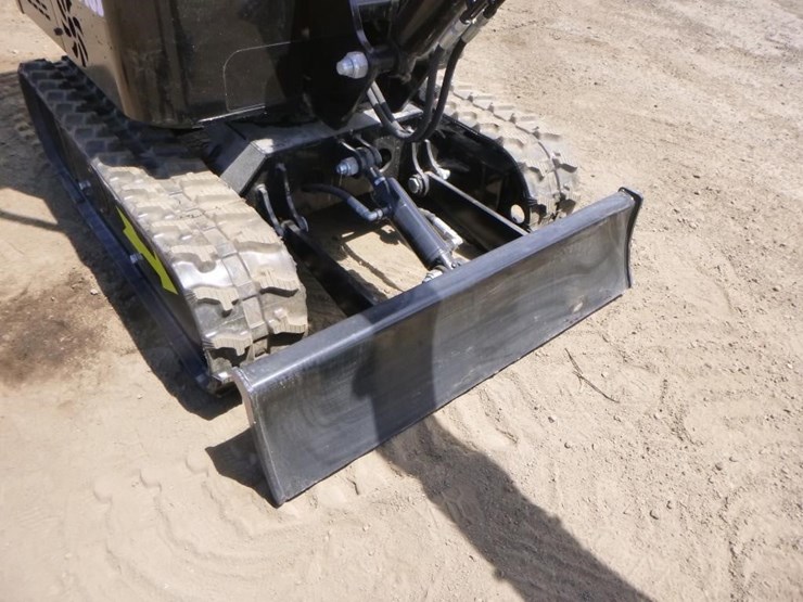 2025-vicsec-vc13j-hydraulic-excavator-image-16