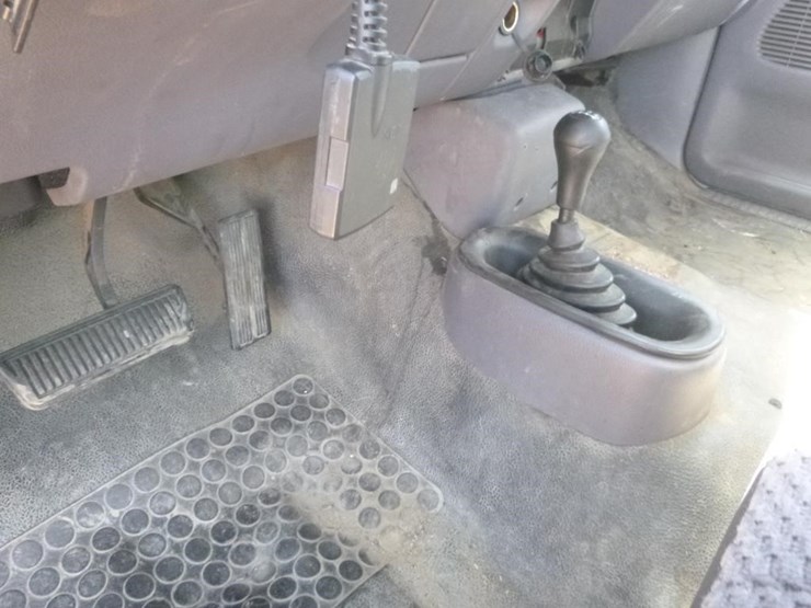 2002-dodge-ram-2500-image-12