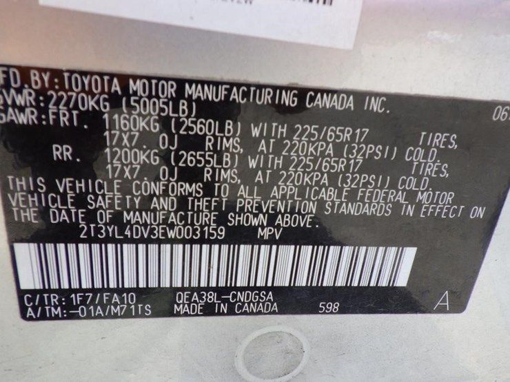 2014-toyota-rav4-image-16