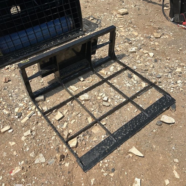 FUTURE 39IN MINI SKID STEER LAND LEVELER ATTACHMEN