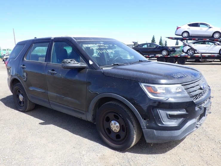 2017-ford-explorer-image-3
