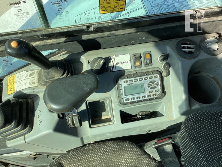 2022-bobcat-e60-image-17