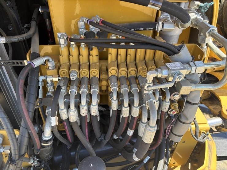 2019-caterpillar-305e2-hydraulic-excavator-image-46