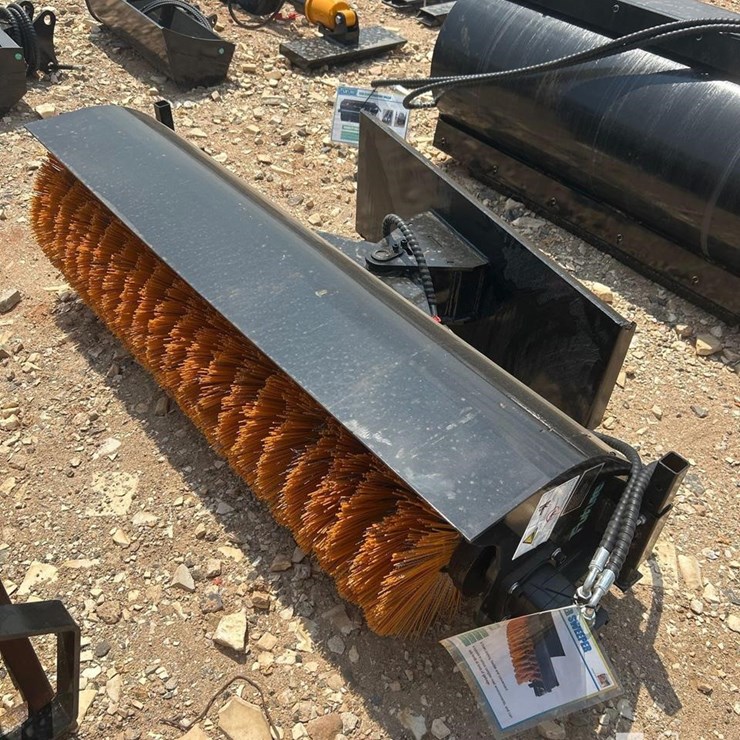 FUTURE 61IN SKID STEER SWEEPER