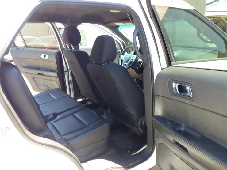 2013-ford-explorer-image-9