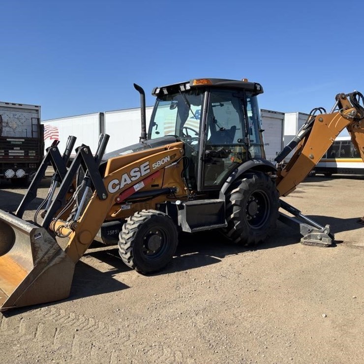 2021 CASE 580N EP