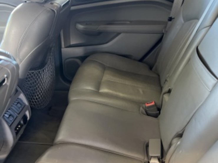 2010-cadillac-srx-image-22