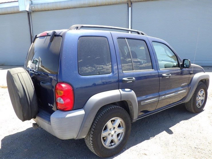 2004-jeep-liberty-image-3