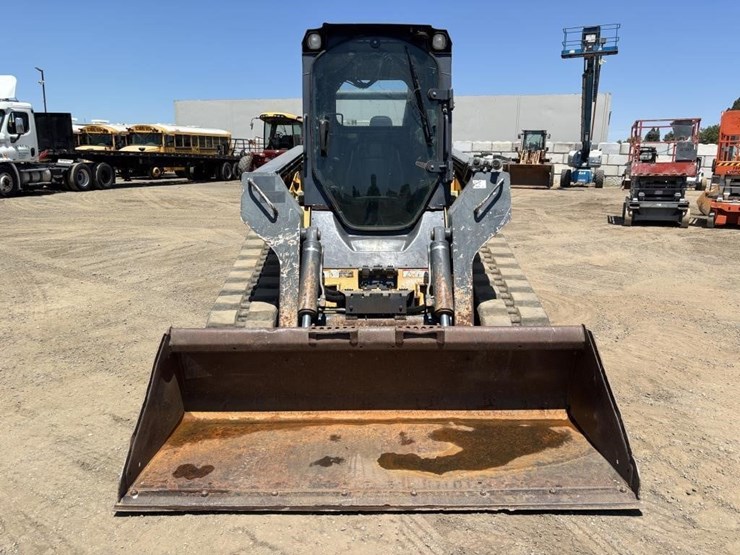2015-deere-333e-image-6