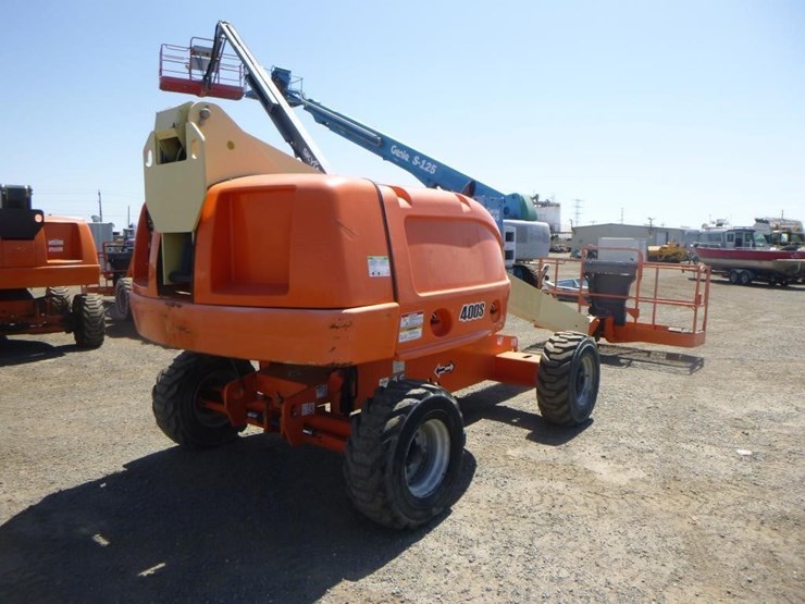 2007-jlg-400s-image-3