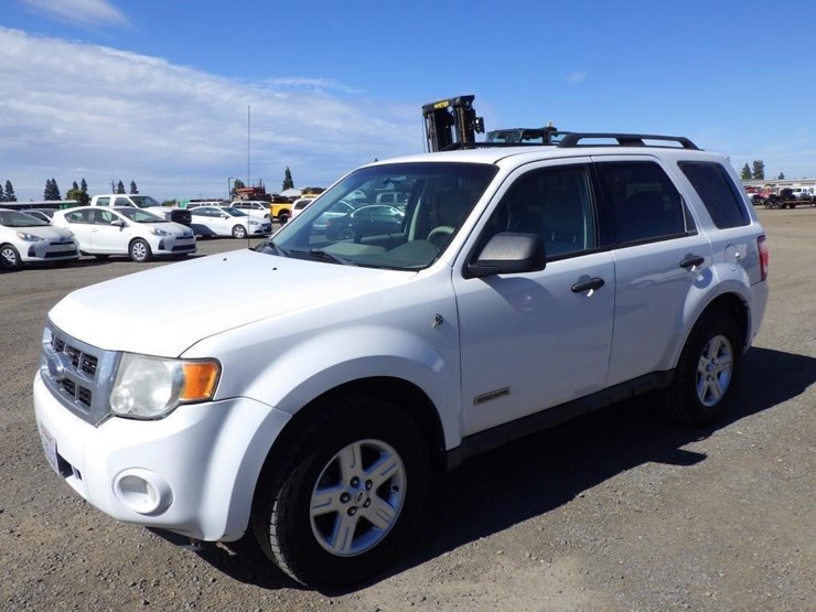 2008-ford-escape-image-1