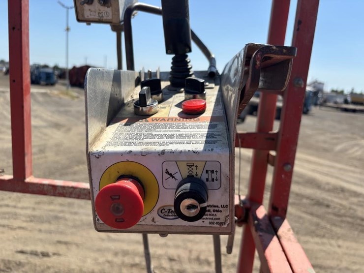 skyjack-sj8841rt-image-11